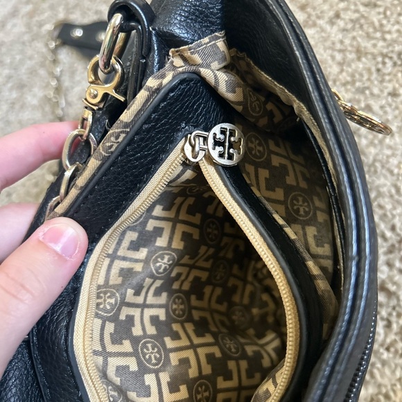 TORY BURCH Black Leather Amanda Logo Clutch Crossbody Chain Link Shoulder Bag - Picture 13 of 15